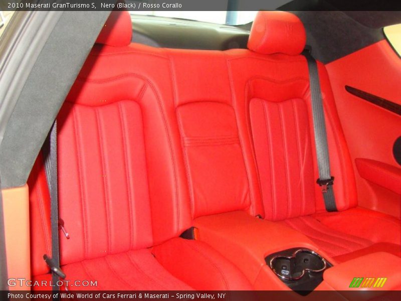 Nero (Black) / Rosso Corallo 2010 Maserati GranTurismo S
