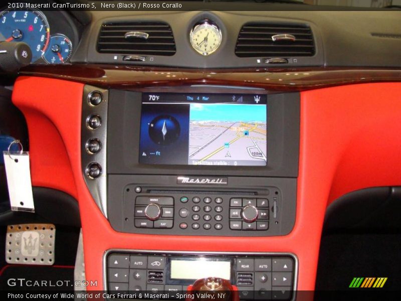 Nero (Black) / Rosso Corallo 2010 Maserati GranTurismo S