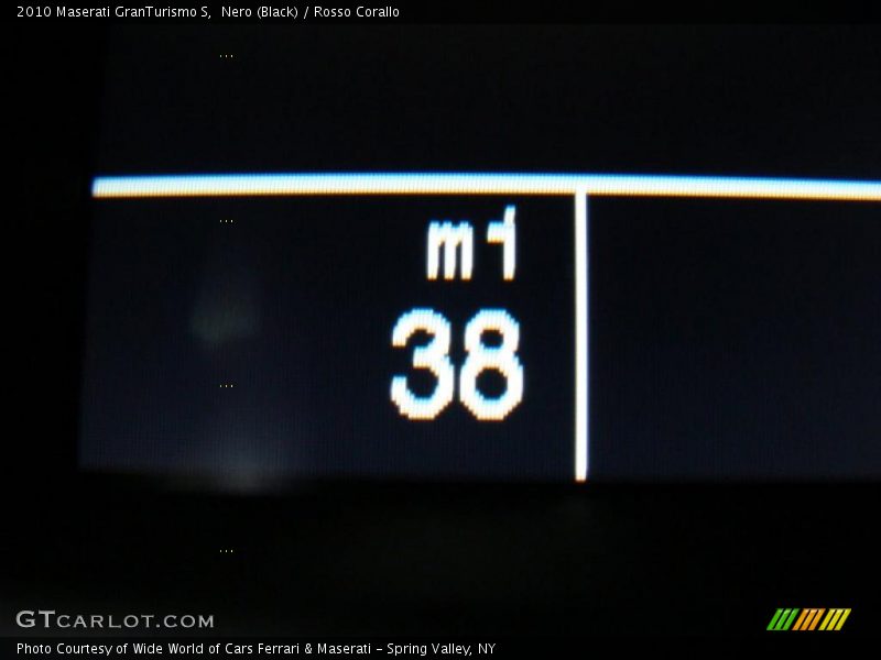 Nero (Black) / Rosso Corallo 2010 Maserati GranTurismo S