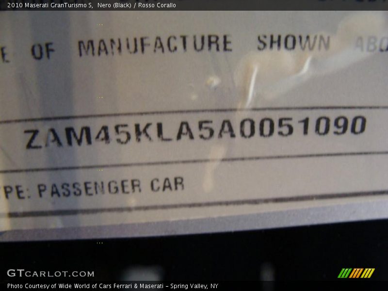 Nero (Black) / Rosso Corallo 2010 Maserati GranTurismo S