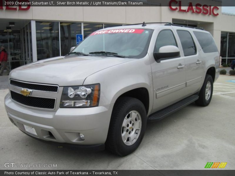 Silver Birch Metallic / Light Titanium/Dark Titanium 2009 Chevrolet Suburban LT