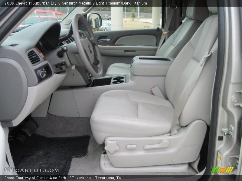 Silver Birch Metallic / Light Titanium/Dark Titanium 2009 Chevrolet Suburban LT