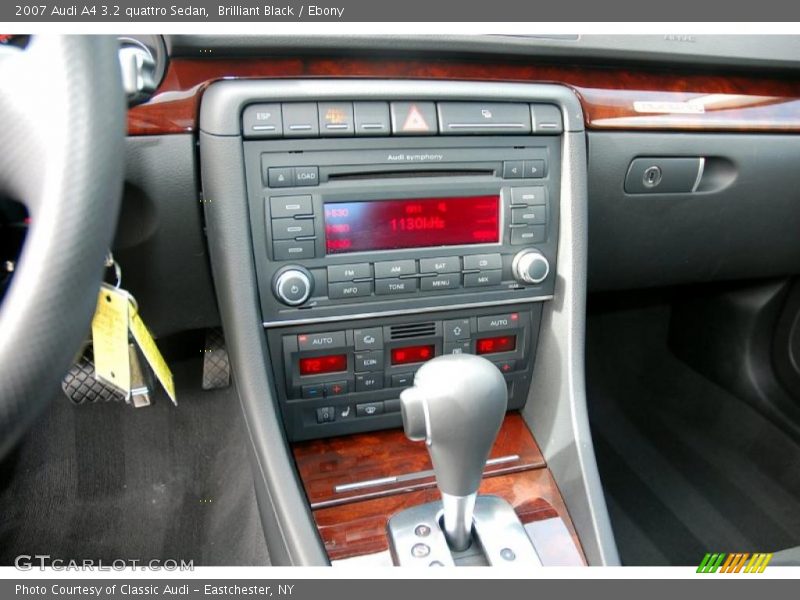 Brilliant Black / Ebony 2007 Audi A4 3.2 quattro Sedan