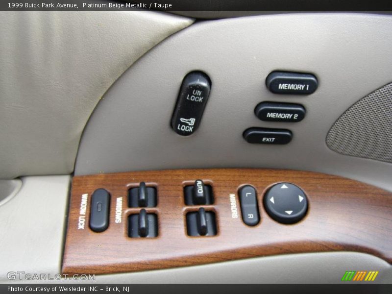 Platinum Beige Metallic / Taupe 1999 Buick Park Avenue