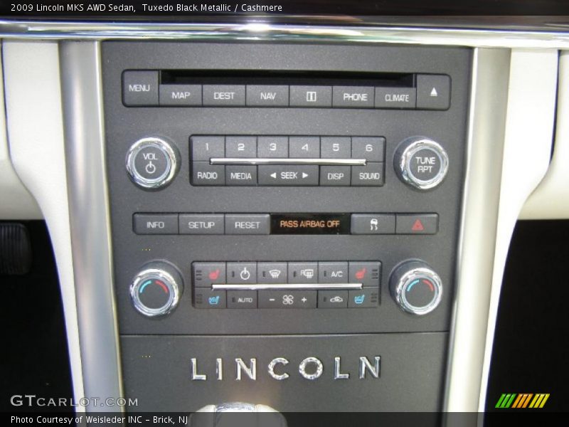 Tuxedo Black Metallic / Cashmere 2009 Lincoln MKS AWD Sedan