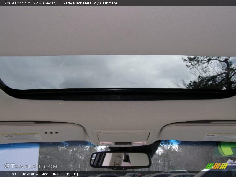 Tuxedo Black Metallic / Cashmere 2009 Lincoln MKS AWD Sedan
