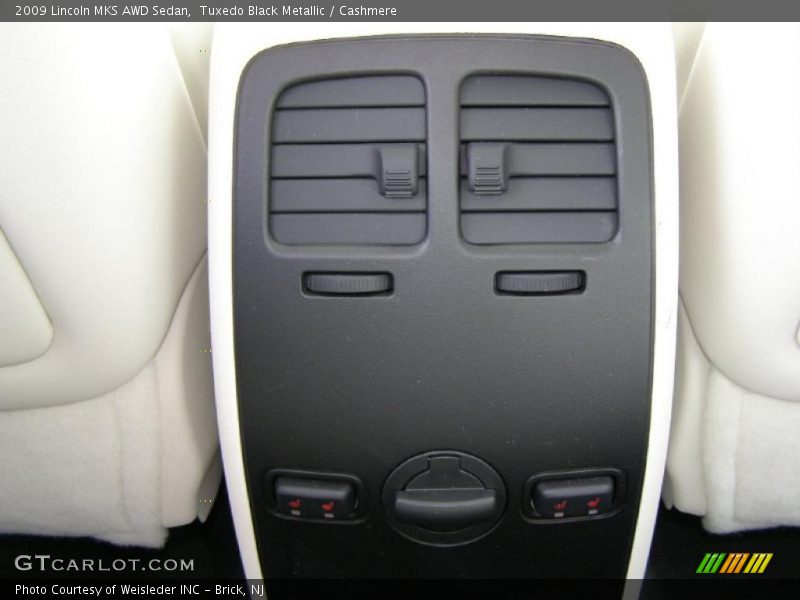 Tuxedo Black Metallic / Cashmere 2009 Lincoln MKS AWD Sedan