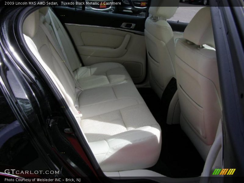 Tuxedo Black Metallic / Cashmere 2009 Lincoln MKS AWD Sedan