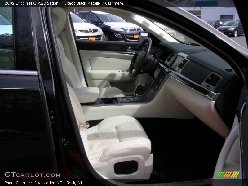 Tuxedo Black Metallic / Cashmere 2009 Lincoln MKS AWD Sedan