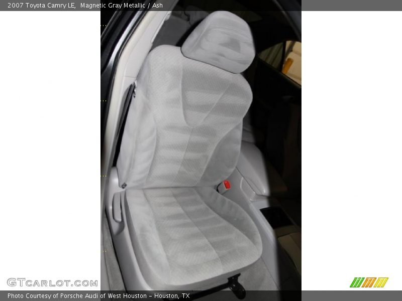 Magnetic Gray Metallic / Ash 2007 Toyota Camry LE