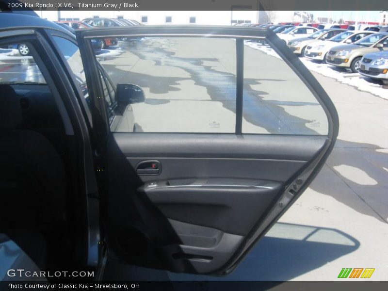 Titanium Gray / Black 2009 Kia Rondo LX V6