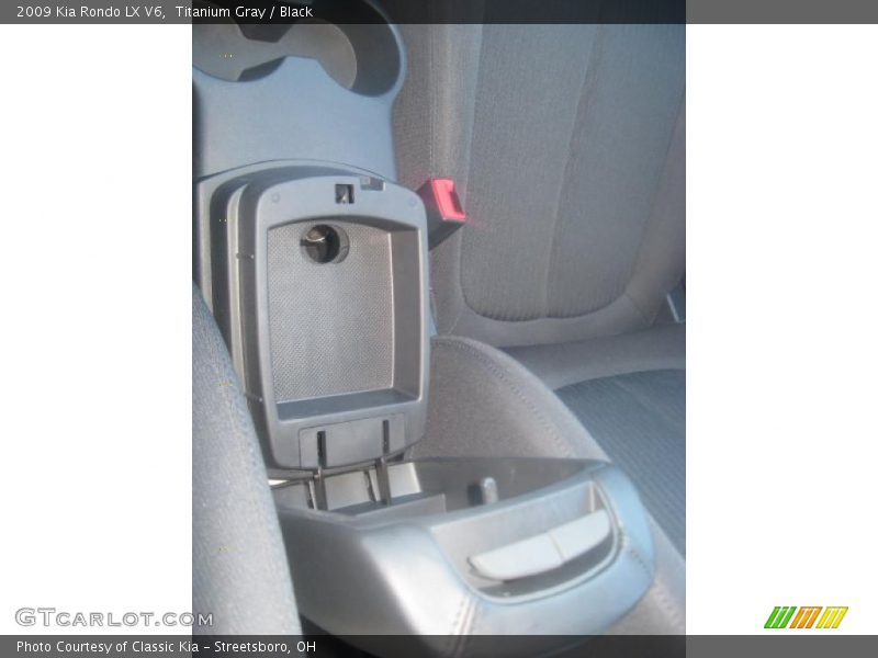 Titanium Gray / Black 2009 Kia Rondo LX V6