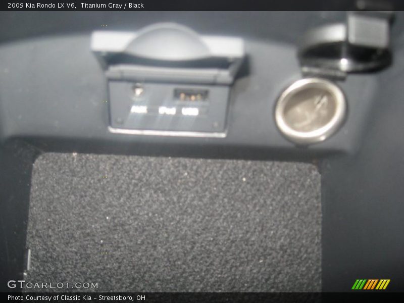 Titanium Gray / Black 2009 Kia Rondo LX V6