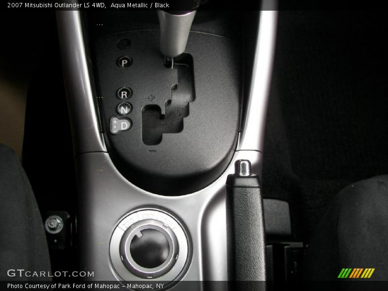Aqua Metallic / Black 2007 Mitsubishi Outlander LS 4WD