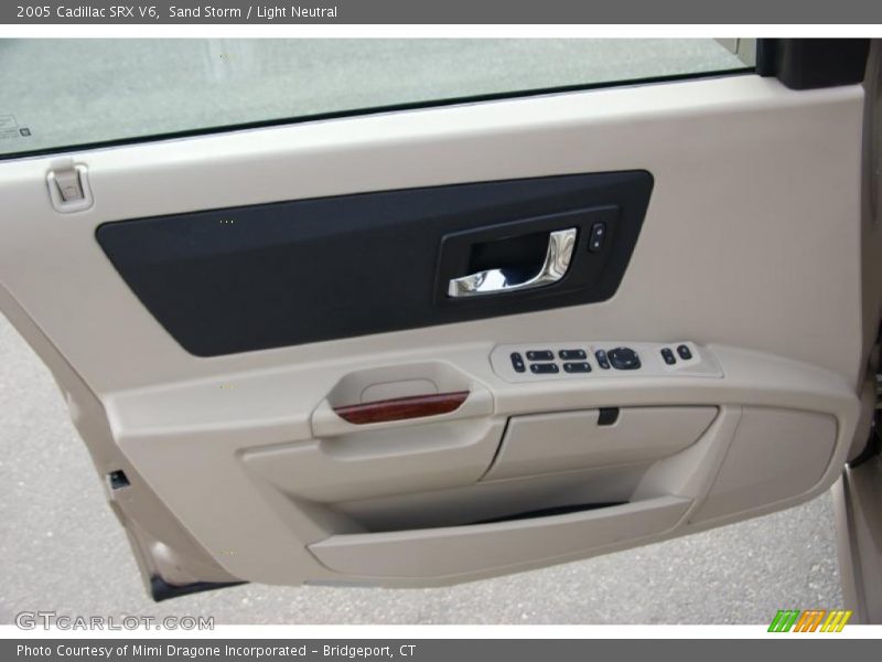 Sand Storm / Light Neutral 2005 Cadillac SRX V6