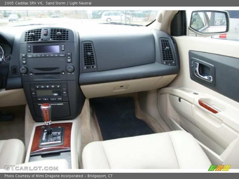 Sand Storm / Light Neutral 2005 Cadillac SRX V6