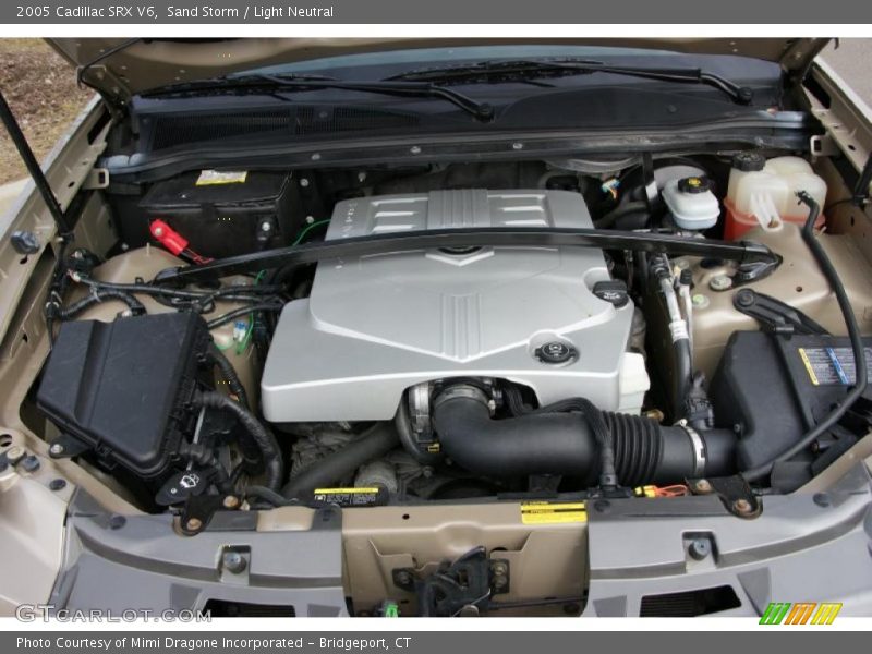 Sand Storm / Light Neutral 2005 Cadillac SRX V6