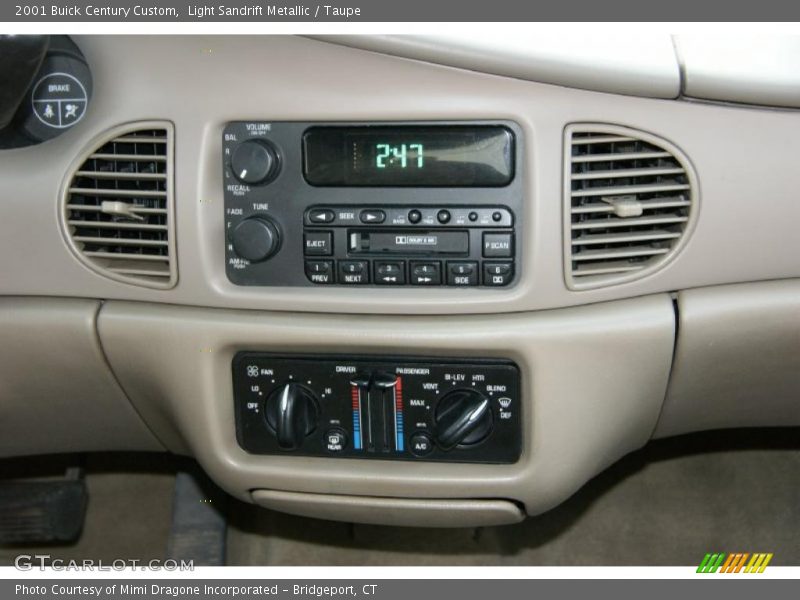 Light Sandrift Metallic / Taupe 2001 Buick Century Custom