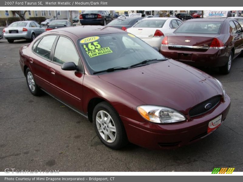 Merlot Metallic / Medium/Dark Flint 2007 Ford Taurus SE