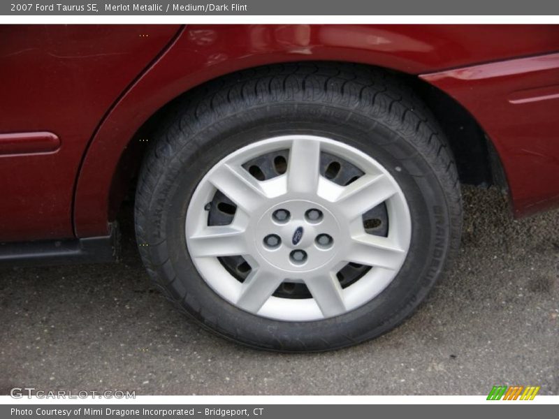 Merlot Metallic / Medium/Dark Flint 2007 Ford Taurus SE