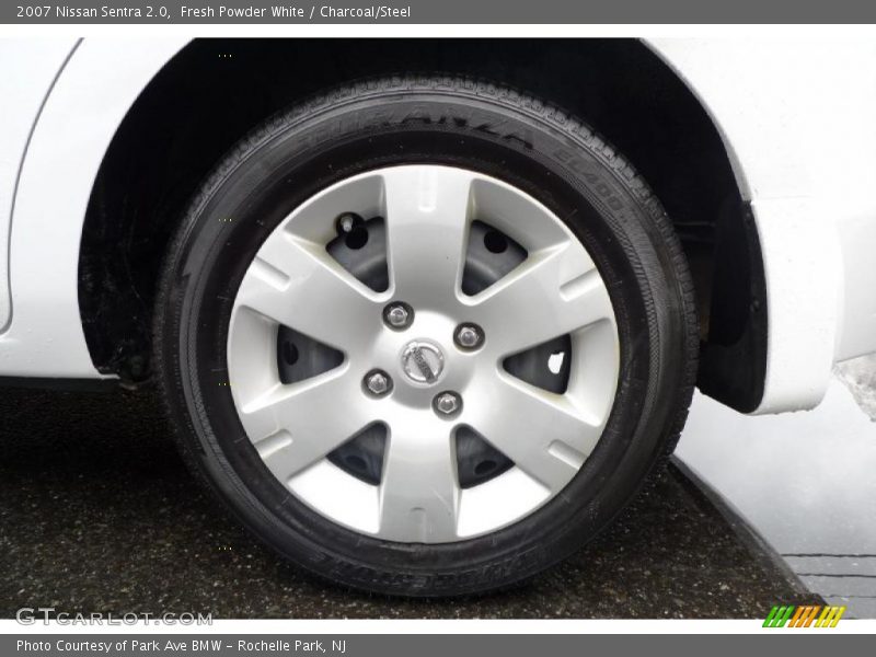 Fresh Powder White / Charcoal/Steel 2007 Nissan Sentra 2.0