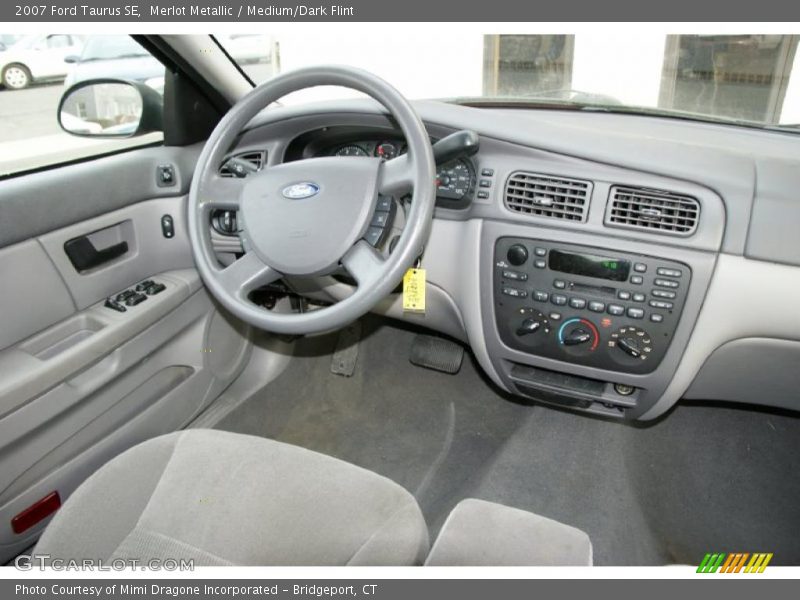 Merlot Metallic / Medium/Dark Flint 2007 Ford Taurus SE
