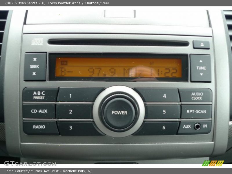 Fresh Powder White / Charcoal/Steel 2007 Nissan Sentra 2.0