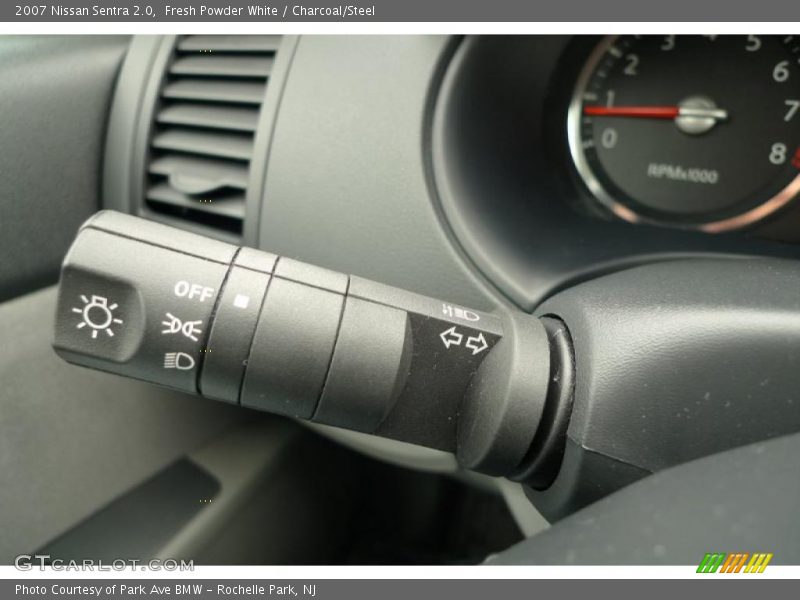 Fresh Powder White / Charcoal/Steel 2007 Nissan Sentra 2.0