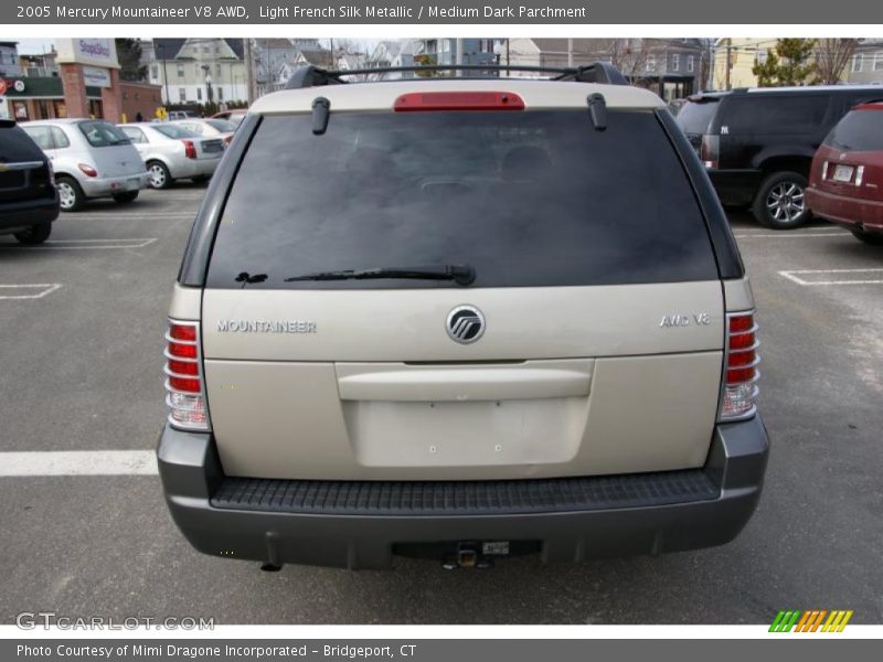 Light French Silk Metallic / Medium Dark Parchment 2005 Mercury Mountaineer V8 AWD