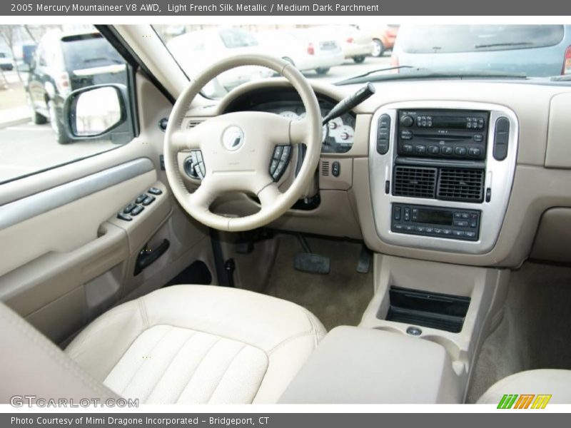 Light French Silk Metallic / Medium Dark Parchment 2005 Mercury Mountaineer V8 AWD