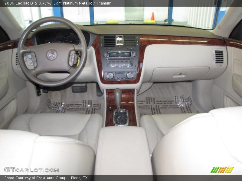 Light Platinum Metallic / Titanium 2006 Cadillac DTS Luxury