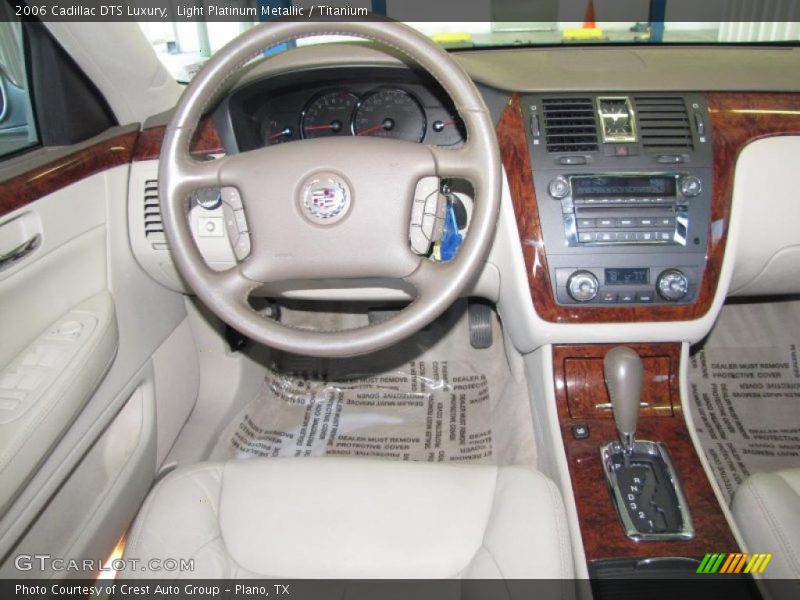 Light Platinum Metallic / Titanium 2006 Cadillac DTS Luxury