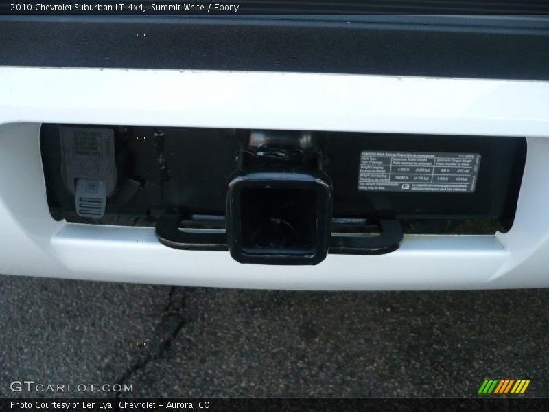 Summit White / Ebony 2010 Chevrolet Suburban LT 4x4