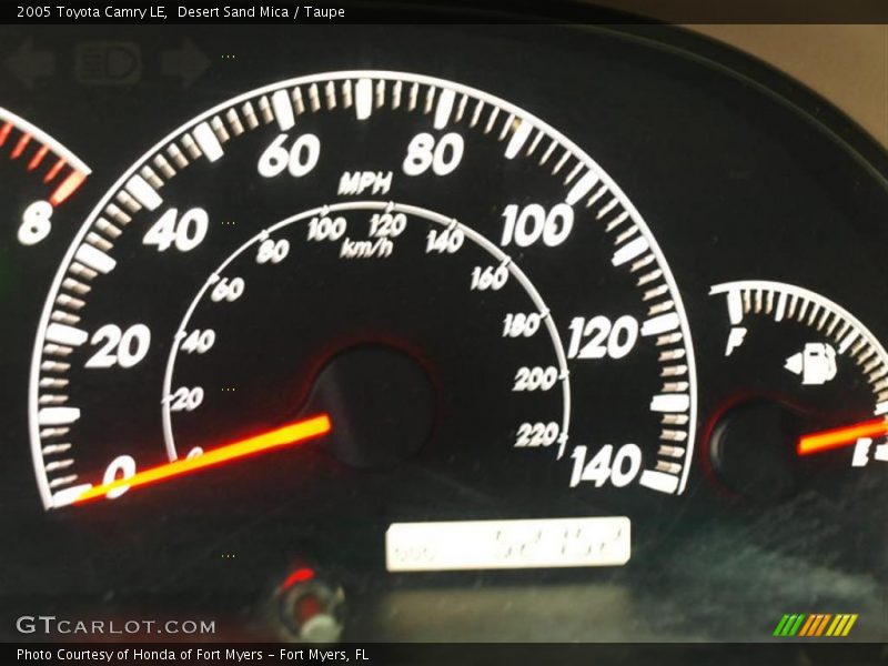 Desert Sand Mica / Taupe 2005 Toyota Camry LE
