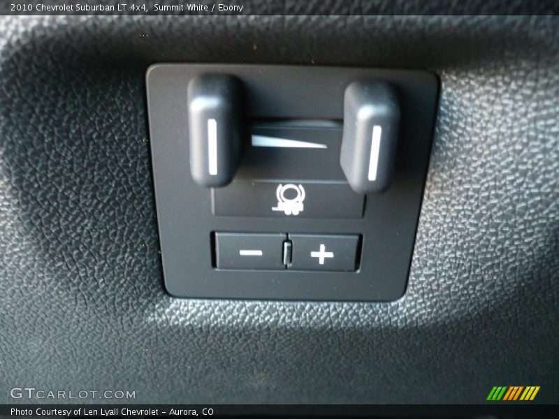 Summit White / Ebony 2010 Chevrolet Suburban LT 4x4