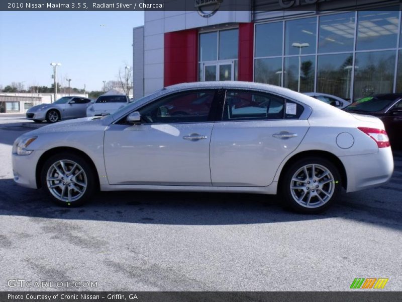 Radiant Silver / Charcoal 2010 Nissan Maxima 3.5 S