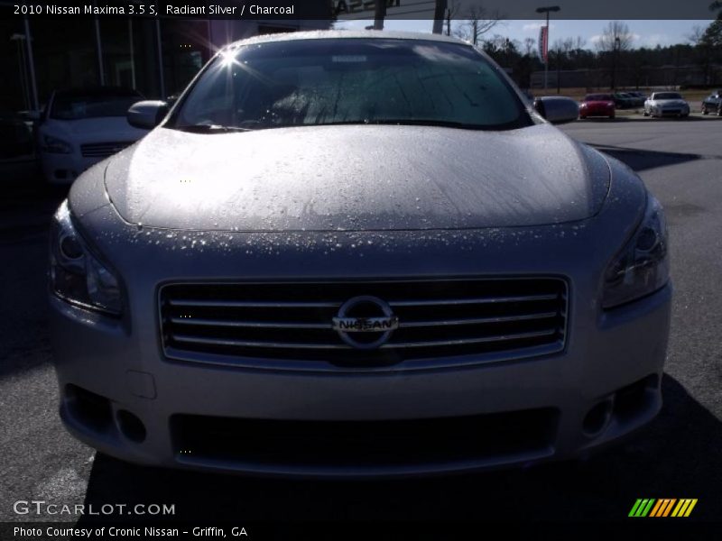 Radiant Silver / Charcoal 2010 Nissan Maxima 3.5 S