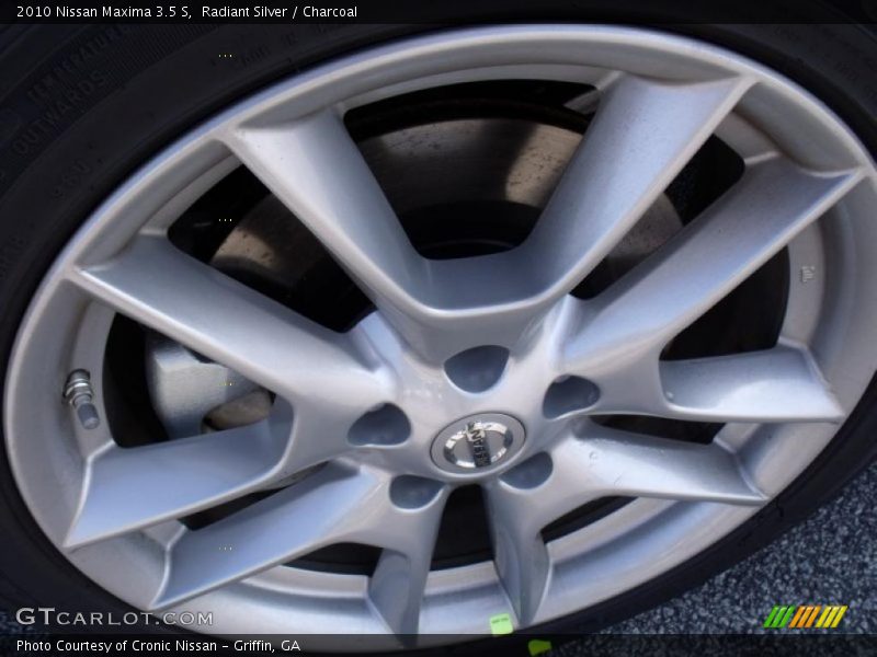 Radiant Silver / Charcoal 2010 Nissan Maxima 3.5 S
