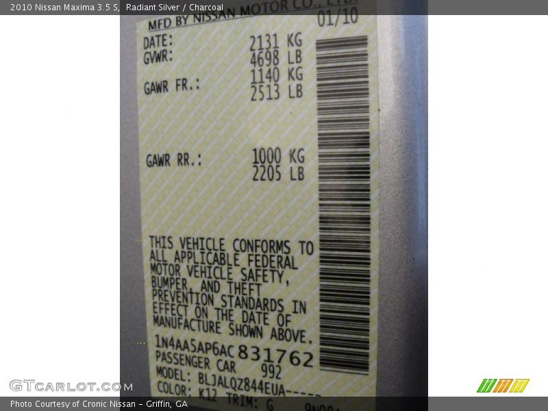 Radiant Silver / Charcoal 2010 Nissan Maxima 3.5 S