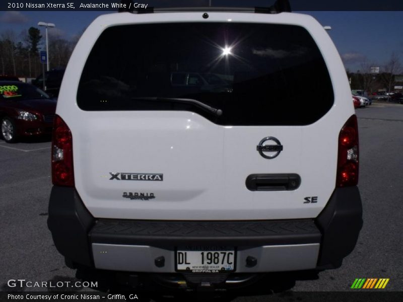 Avalanche White / Gray 2010 Nissan Xterra SE