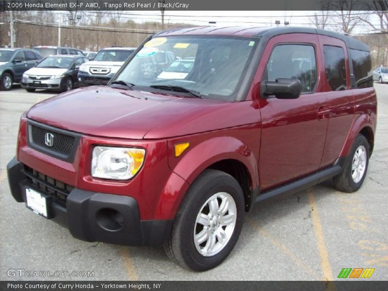 Front 3/4 View of 2006 Element EX-P AWD