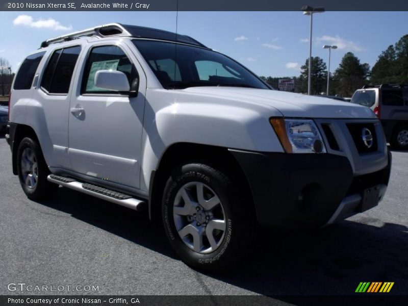Avalanche White / Gray 2010 Nissan Xterra SE