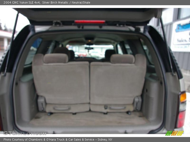 Silver Birch Metallic / Neutral/Shale 2004 GMC Yukon SLE 4x4