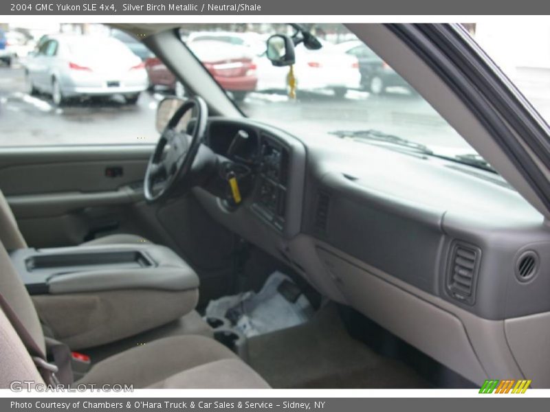 Silver Birch Metallic / Neutral/Shale 2004 GMC Yukon SLE 4x4