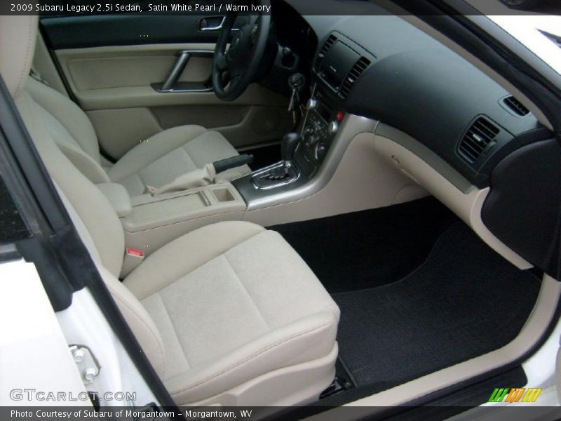 Satin White Pearl / Warm Ivory 2009 Subaru Legacy 2.5i Sedan