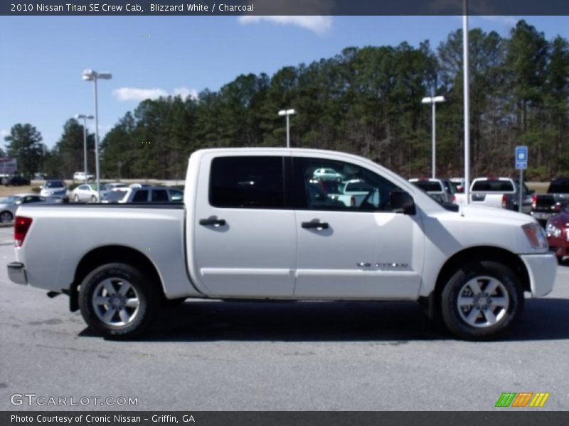 Blizzard White / Charcoal 2010 Nissan Titan SE Crew Cab