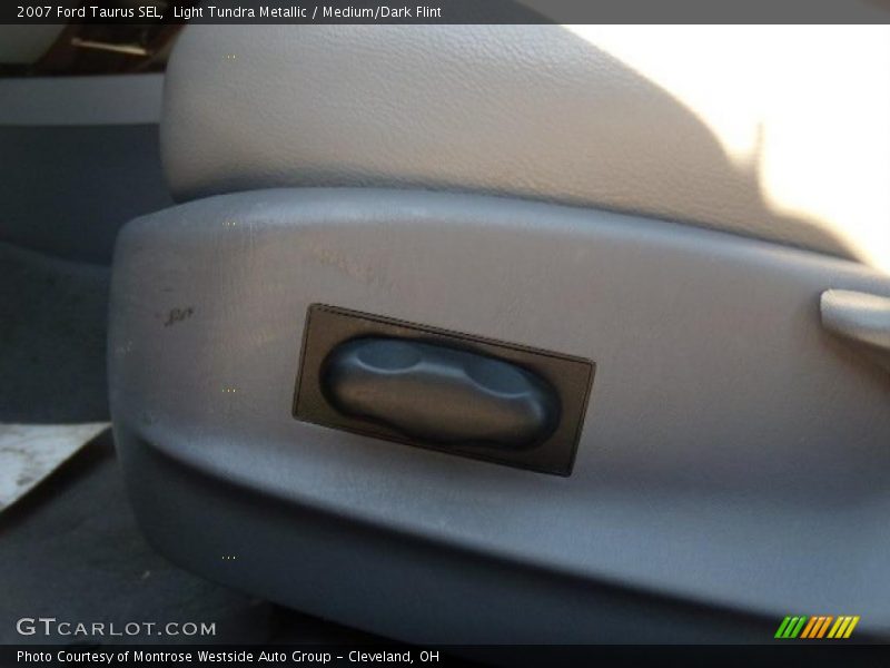 Light Tundra Metallic / Medium/Dark Flint 2007 Ford Taurus SEL