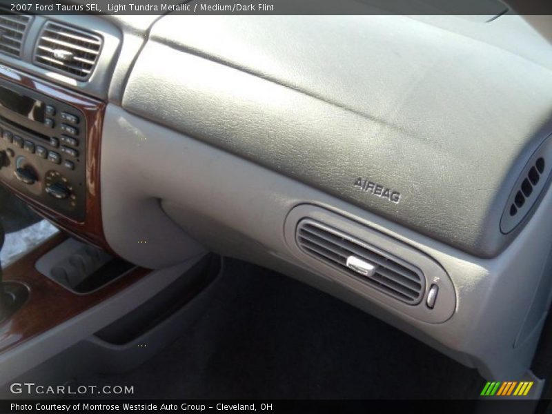 Light Tundra Metallic / Medium/Dark Flint 2007 Ford Taurus SEL