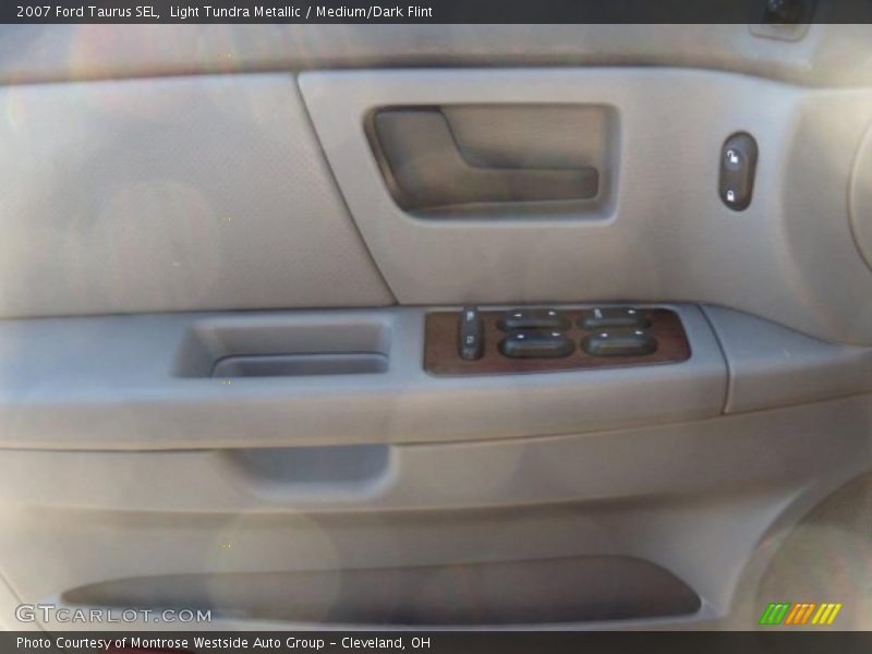 Light Tundra Metallic / Medium/Dark Flint 2007 Ford Taurus SEL