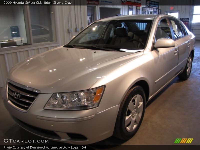 Bright Silver / Gray 2009 Hyundai Sonata GLS